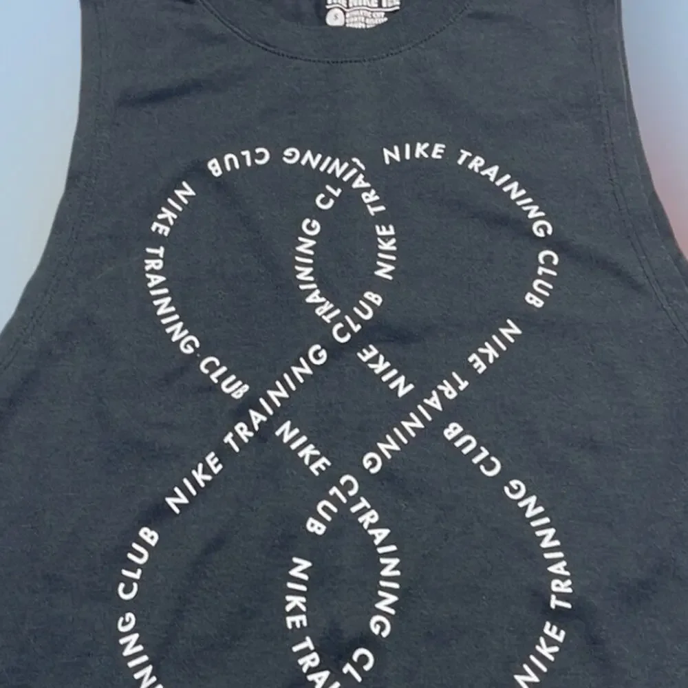 NIKE TRAINING CLUB Women’s Small Black Tank Top